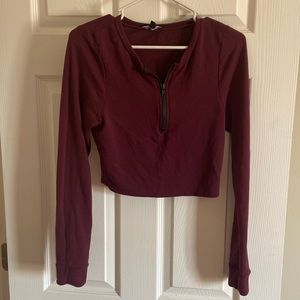 Burgundy crop top with sleeves